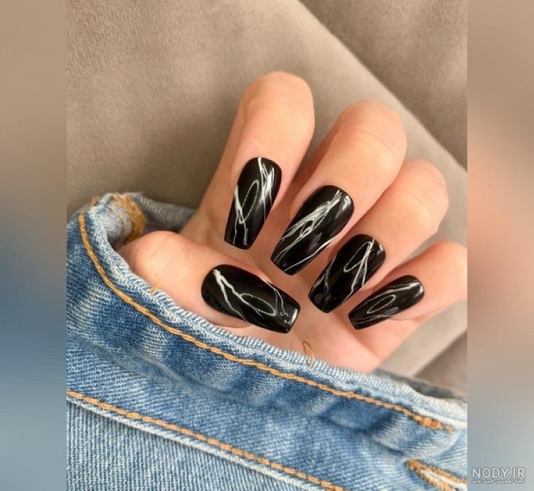 بیش از 30 مدل ناخن مشکی جدید شیک و ساده 1403 - اینفینیتی
