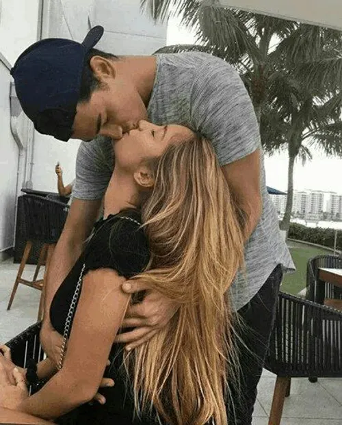 عشق دوست فیلم لببازی لب عاشقانه Tiktok اینستا تلگرام رل - عکس ویسگون