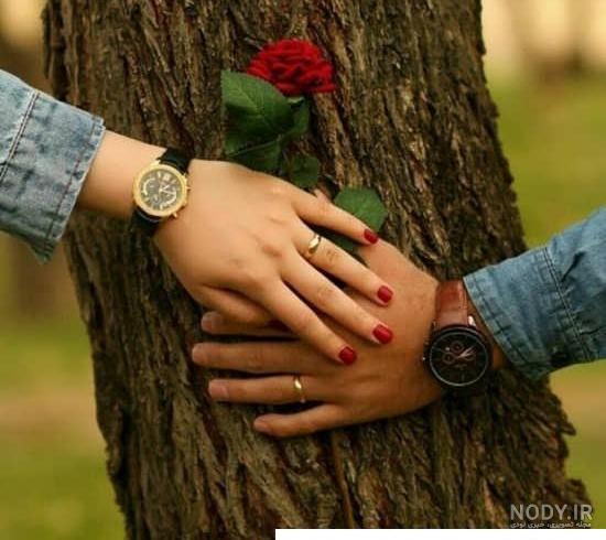 عکس دست دونفره طبیعی تو ماشین