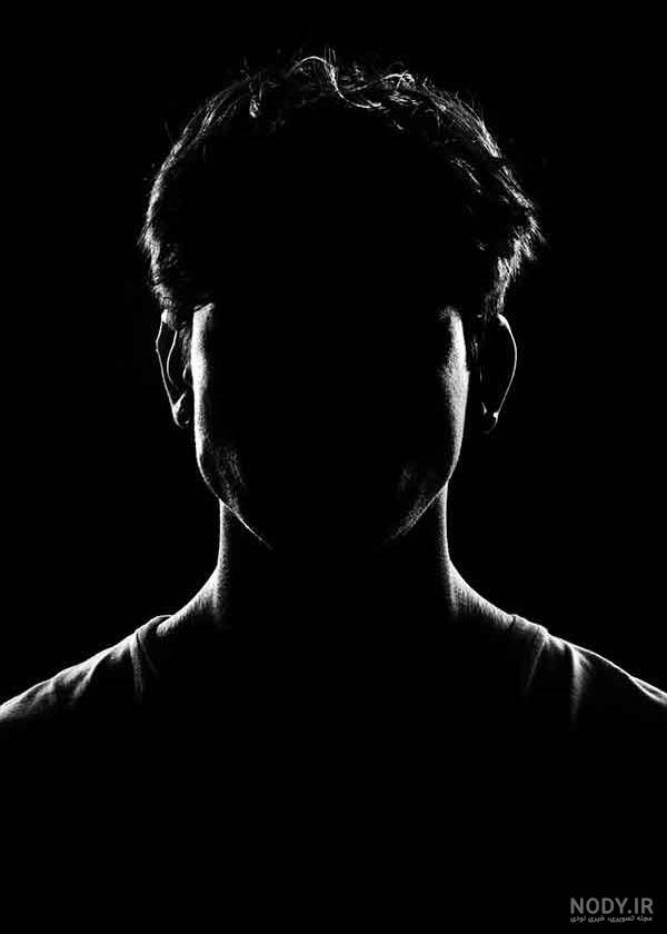 عکس پروفایل سیاه سفید غمگین پسرانه