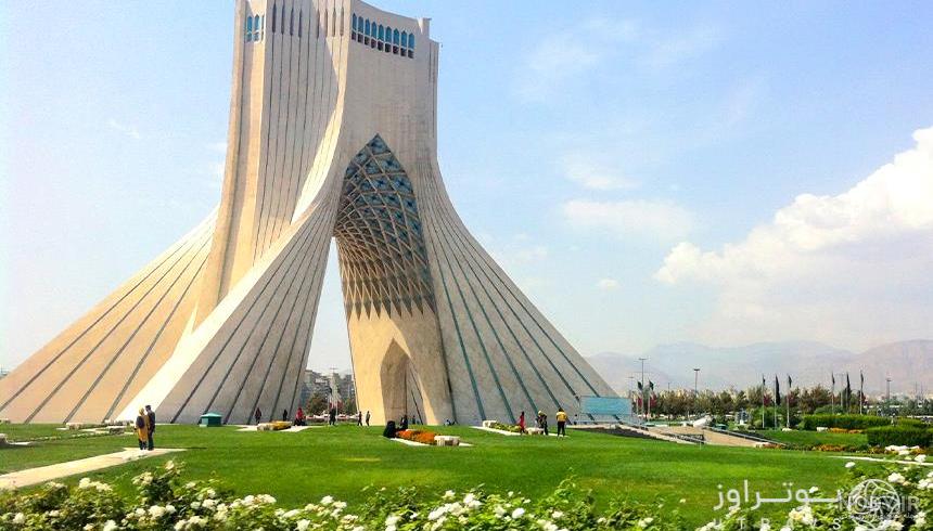 برج آزادی | معرفی کامل برج و دیدنی های آن - فلای تودی