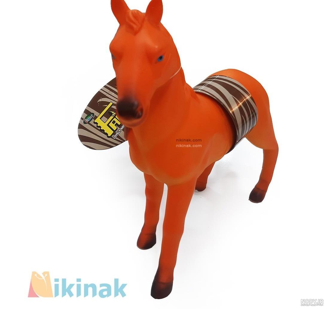 عروسک پلاستیکی اسب(Equus caballus) سایز کوچک عروسک پلاستیکی اسب(Equus caballus) سایز کوچک