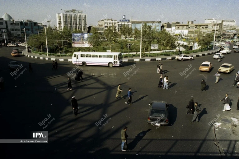 آئین خیمه سوزان در میدان امام حسین تهران (عکس) آئین خیمه سوزان در میدان امام حسین تهران (عکس)