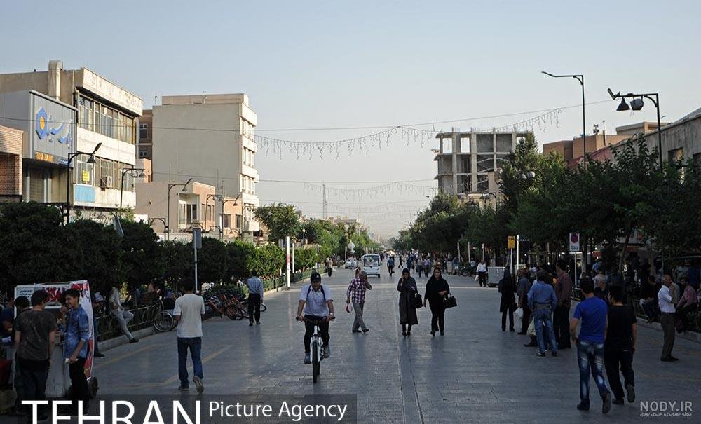 عکس/ عزاداری ظهر عاشورا در میدان امام حسین(ع) - حلقه وصل عکس/ عزاداری ظهر عاشورا در میدان امام حسین(ع) - حلقه وصل