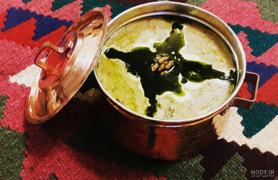 از آبگوشت سنتی «قُنَبید» تا لباس های محلی و فرش قم از آبگوشت سنتی «قُنَبید» تا لباس های محلی و فرش قم