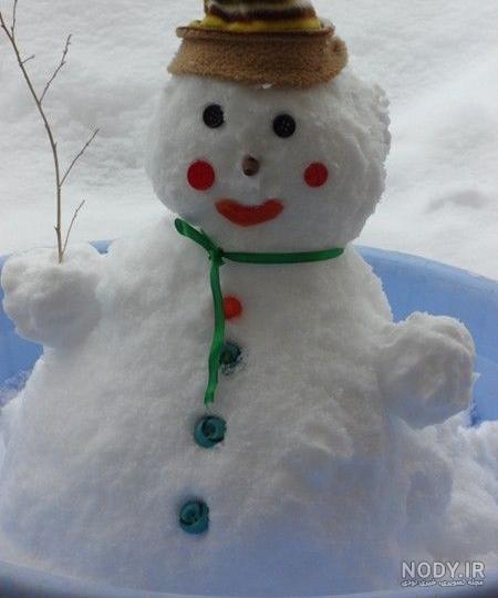 عکس آدم برفی واقعی در حیاط خانه