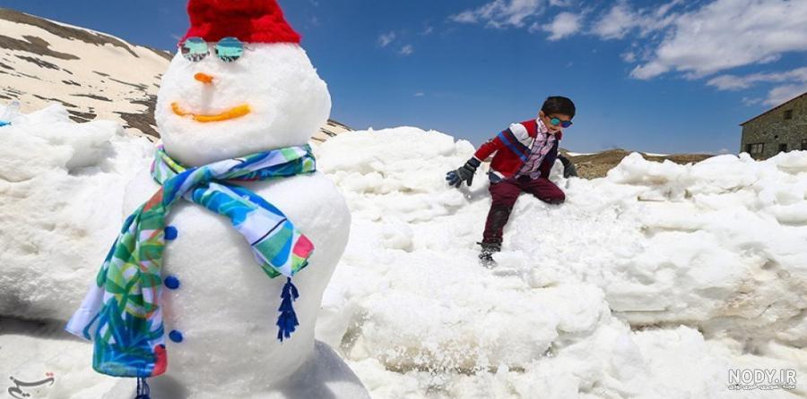 عکس آدم برفی واقعی در حیاط خانه