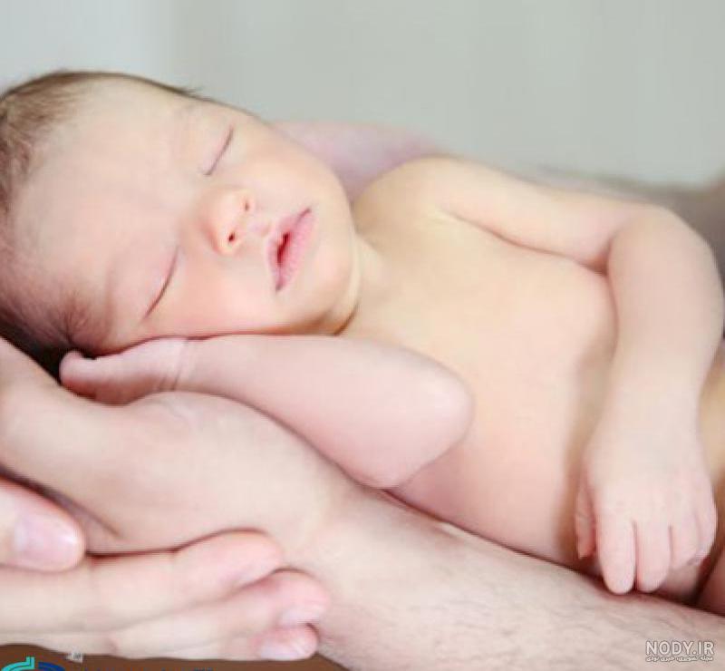واکنش حیرت‌انگیز جنین چهار ماهه در شکم مادر +فیلم