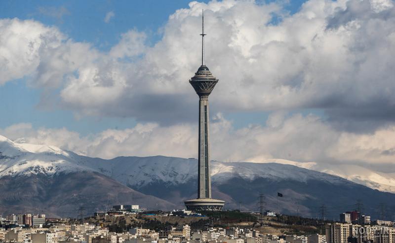 آسمان رنگین کمانی امروز تهران/ عکس