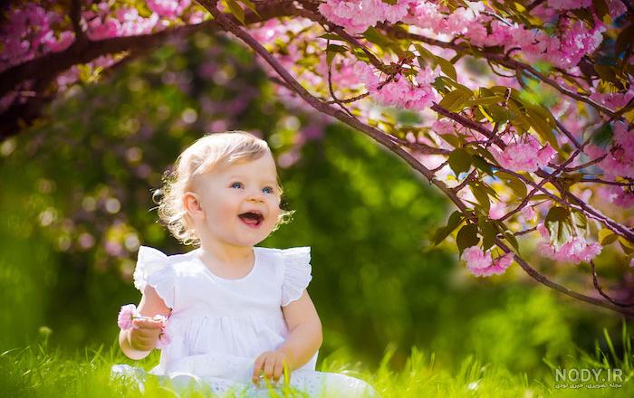 عکاسی از کودک در طبیعت با 50 ایده و ژست عکس کودک در فضای باز جدید