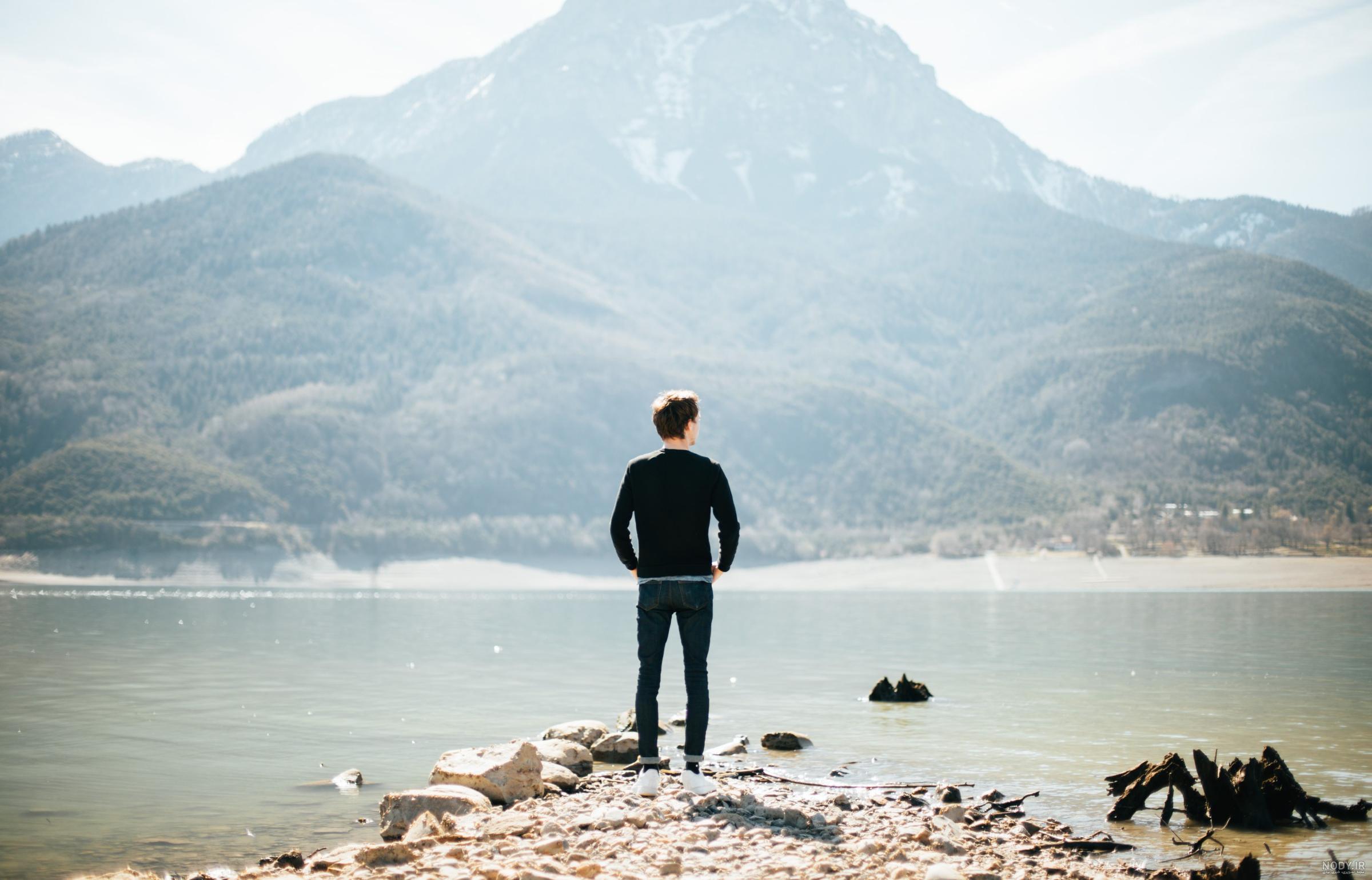 عکس پسر از پشت سر برای پروفایل