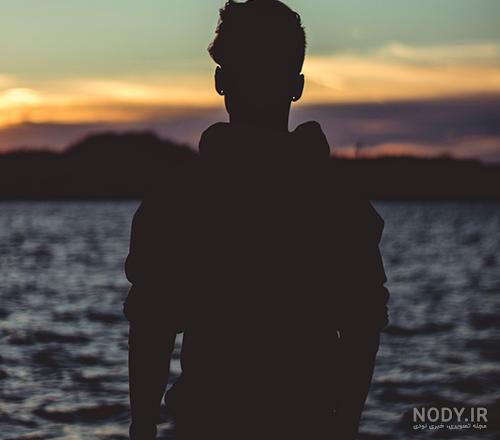 عکس پسر از پشت سر برای پروفایل