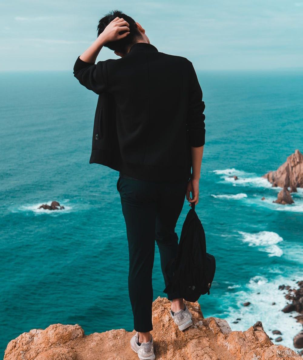 عکس پسر از پشت سر برای پروفایل