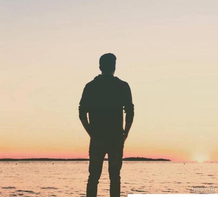 عکس پسر از پشت سر برای پروفایل