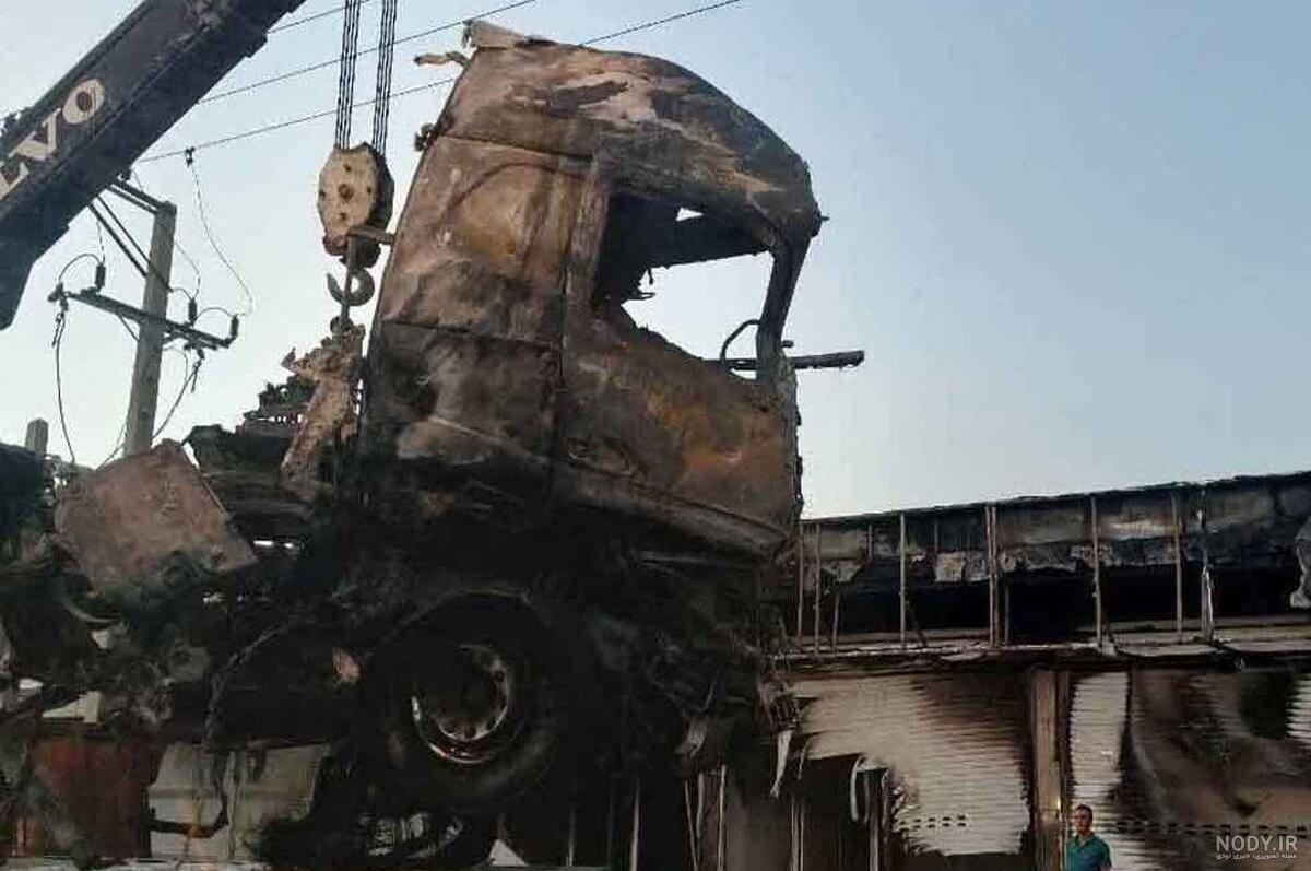آتش سوزی موتور پژو 206 در اتوبان آتش سوزی موتور پژو 206 در اتوبان