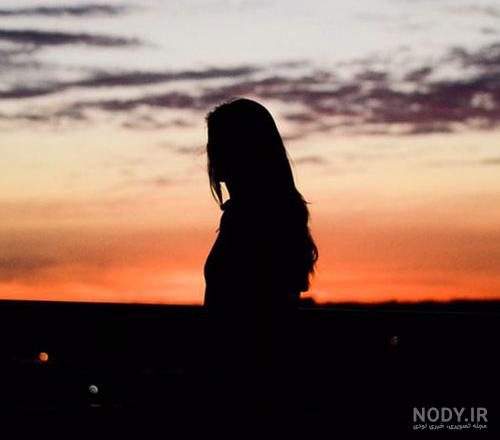 عکس تنهایی دختر بدون چهره در غروب