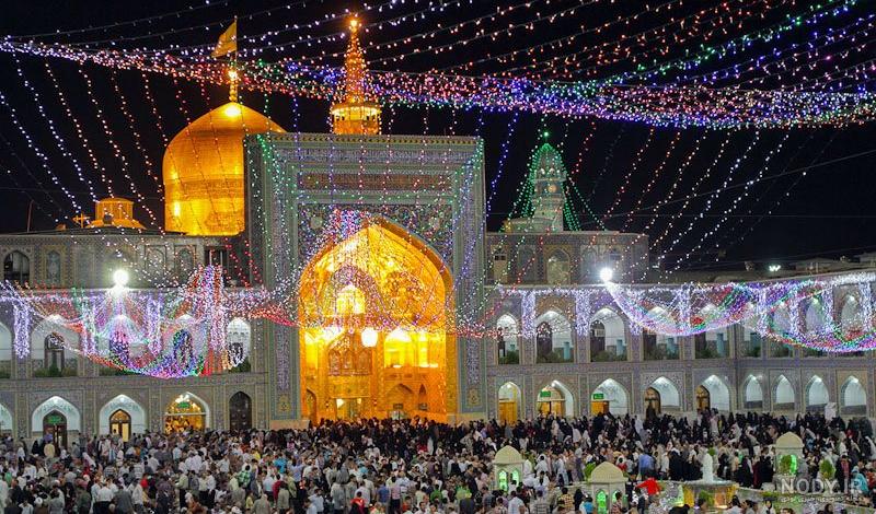 تصاویر/ حرم امام رضا(ع) در شب میلاد حضرت زینب سلام الله علیها