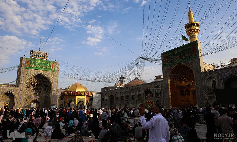 عکس: حرم امام رضا(ع) در شب میلاد جواد الائمه (ع)