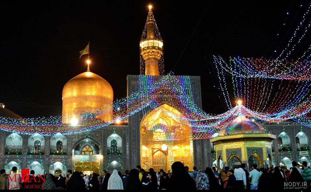 گل آرایی بارگاه منور رضوی در شب میلاد امام رضا(ع) به روایت تصویر - تسنیم