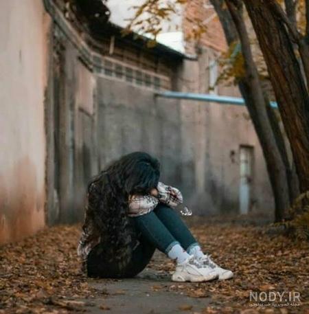 عکس خفن عکس دختر از پشت سر با شال طبیعی