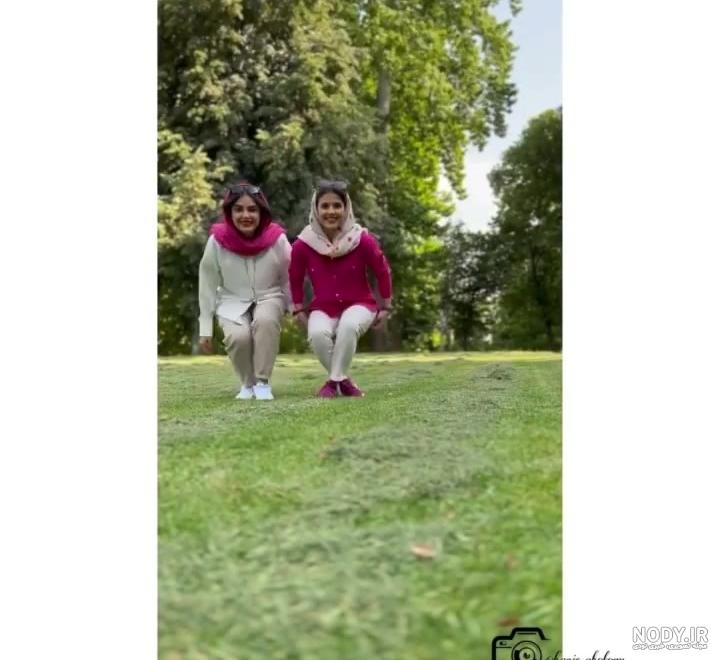 ژست عکس تولد دونفره با رفیق