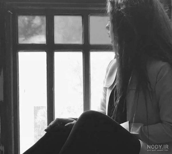 عکس خفن عکس دختر غمگین در شب