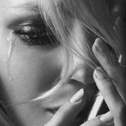 عکس خفن عکس دختر غمگین در شب