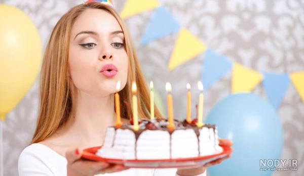 عکس دختر با کیک تولد بدون چهره