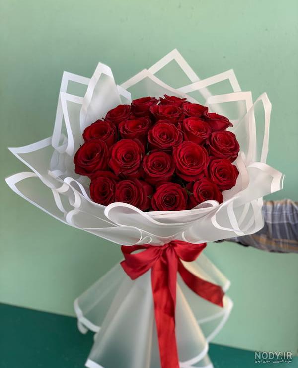 Tirazhe.flower | از کارهای روز معلم ۹۹🌹🌹🌹 براتون سه مدل دسته گل گذاشتیم که با پنج شاخه رز دیزاین شدن همیشه و برای همه مراسم مناسب و زیباس👌❤️لطفا… | Instagram Tirazhe.flower | از کارهای روز معلم ۹۹🌹🌹🌹 براتون سه مدل دسته گل گذاشتیم که با پنج شاخه رز دیزاین شدن همیشه و برای همه مراسم مناسب و زیباس👌❤️لطفا… | Instagram