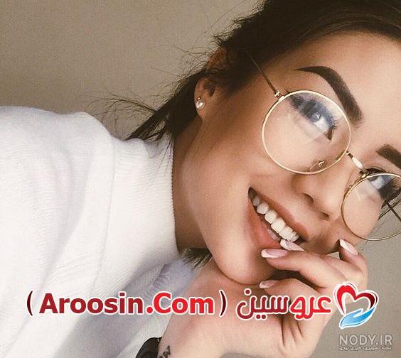 ایده عکس سلفی دخترانه در خانه