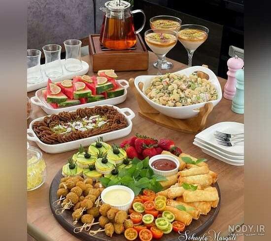 تصاویر ۱۰ مدل تزیین سفره برای مهمان شیک و جدید را ببینید + نحوه چیدن میز و سفره روی زمین تصاویر ۱۰ مدل تزیین سفره برای مهمان شیک و جدید را ببینید + نحوه چیدن میز و سفره روی زمین
