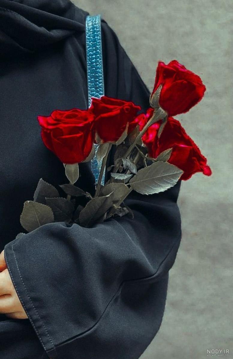 عکس دختر با حجاب با گل نرگس عکس دختر با حجاب با گل نرگس