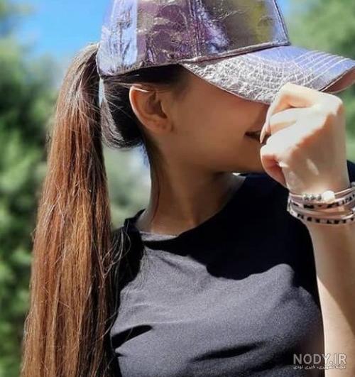 عکس دختر کلاه به سر عکس دختر کلاه به سر
