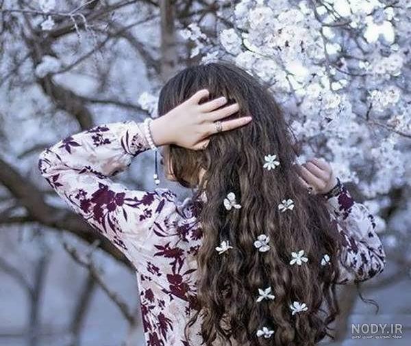 عکس دخترانه از پشت سر جدید و فانتزی با موهای باز برای پروفایل عکس دخترانه از پشت سر جدید و فانتزی با موهای باز برای پروفایل