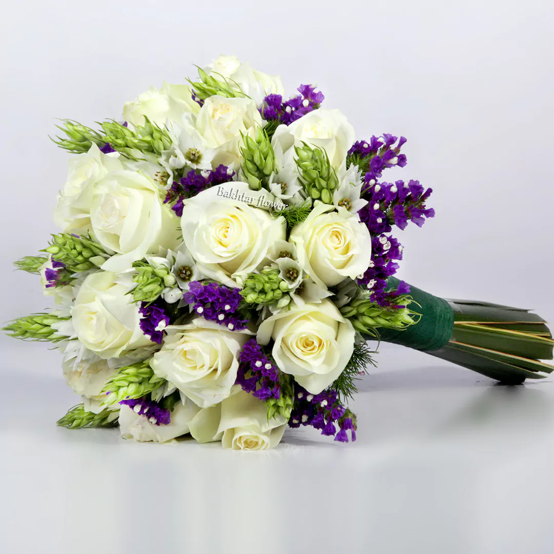 عکس دسته گل رز بنفش
