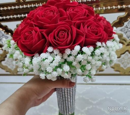 عکس دسته گل عروس با رز قرمز