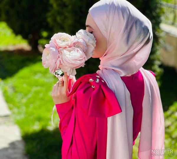 عکس پروفایل دختر با حجاب با گل عکس پروفایل دختر با حجاب با گل