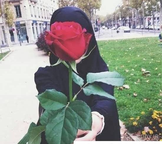 عکس پروفایل دختر با حجاب با گل عکس پروفایل دختر با حجاب با گل