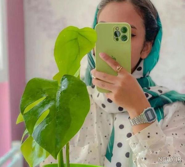 پروف سلفی آینه دخترونه تم قرمز | تاوعکس