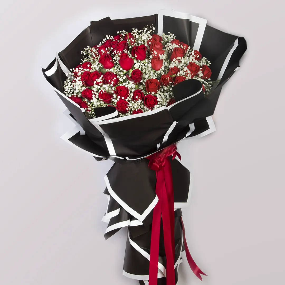 ژست عکس با دسته گل بزرگ