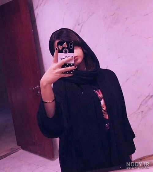 ژست عکس جلوی آینه - عکس نودی