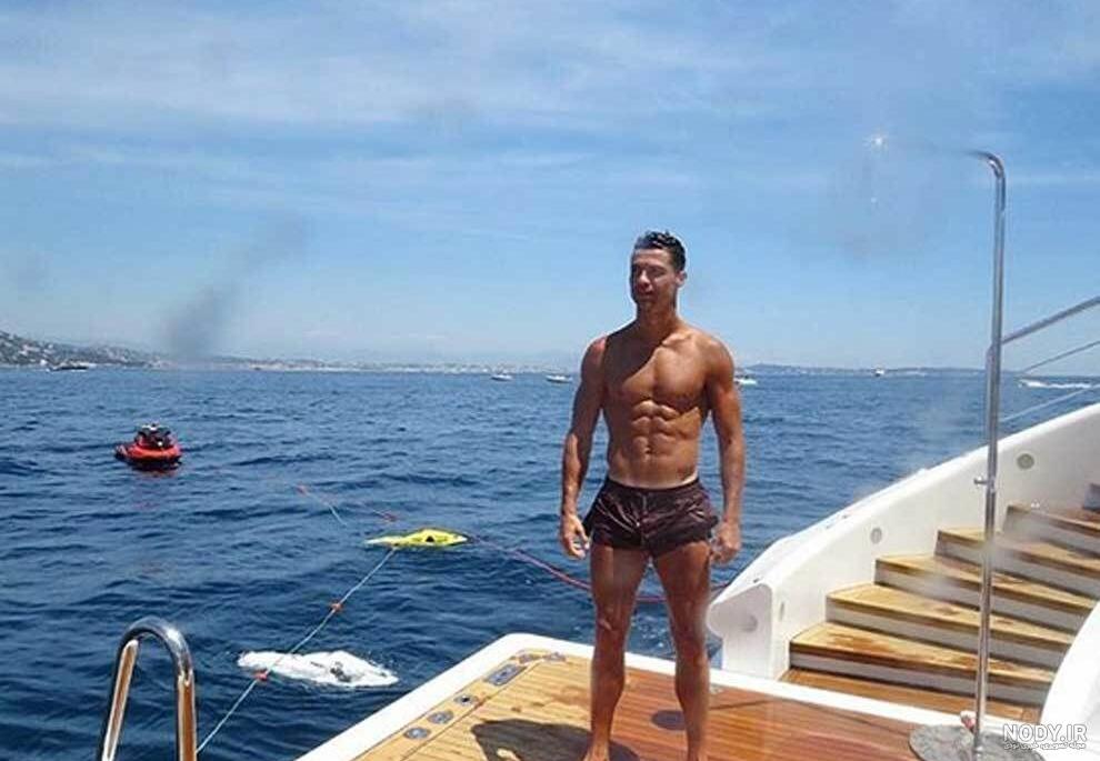 مسی عکس جورجینا در ساحل