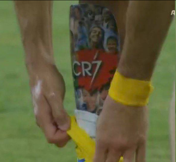 پای رونالدو بدون کفش