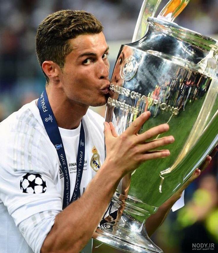 عکس رونالدو با شیر