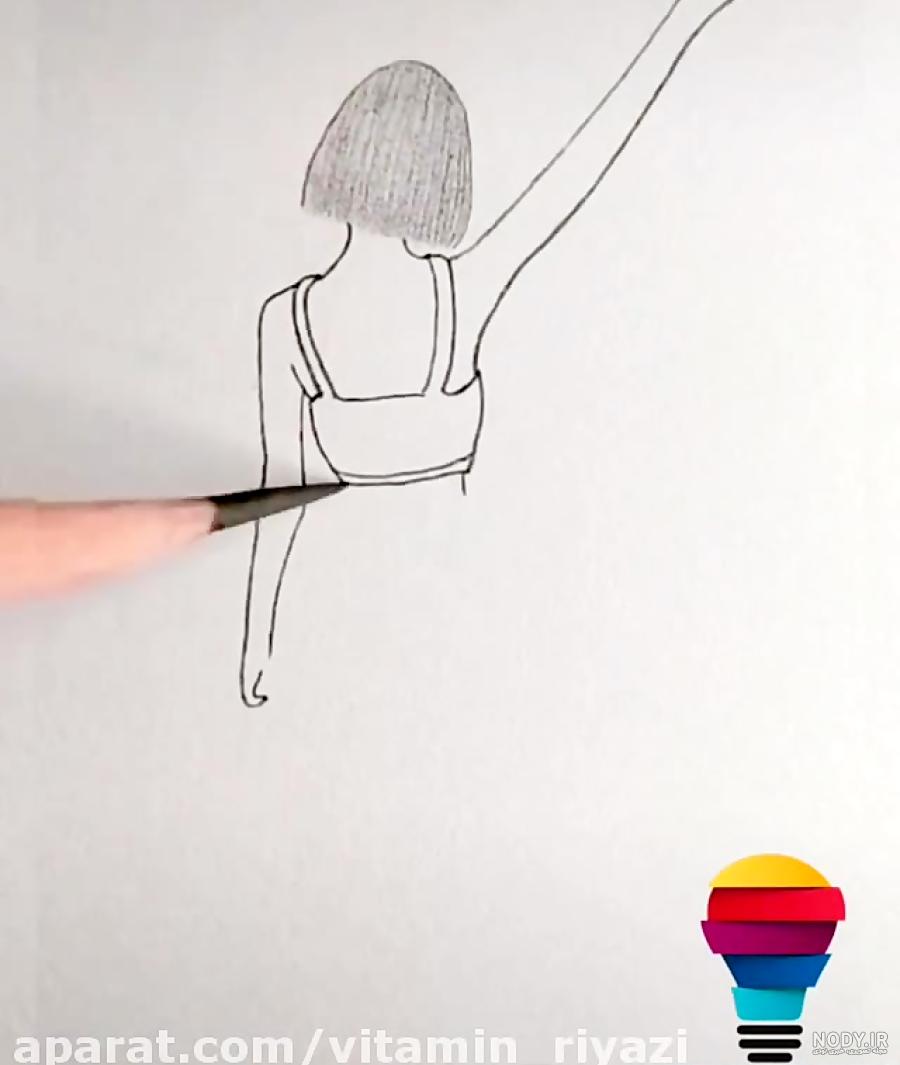 عکس نقاشی ساده و دخترانه