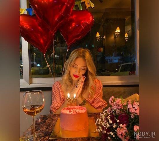 ۳۵ ژست عکاسی تولد دخترانه ۱۴۰۲ ؛ ایده هایی جدید برای ثبت بهترین لحظات شما -  ماگرتا