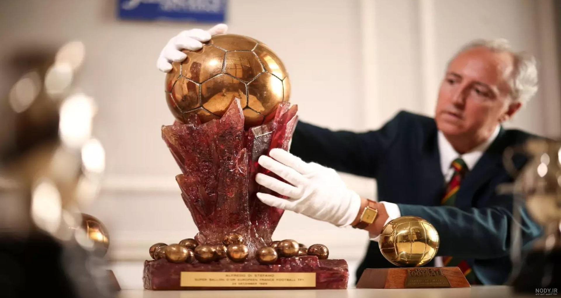 عکس رونالدو با جام جهانی