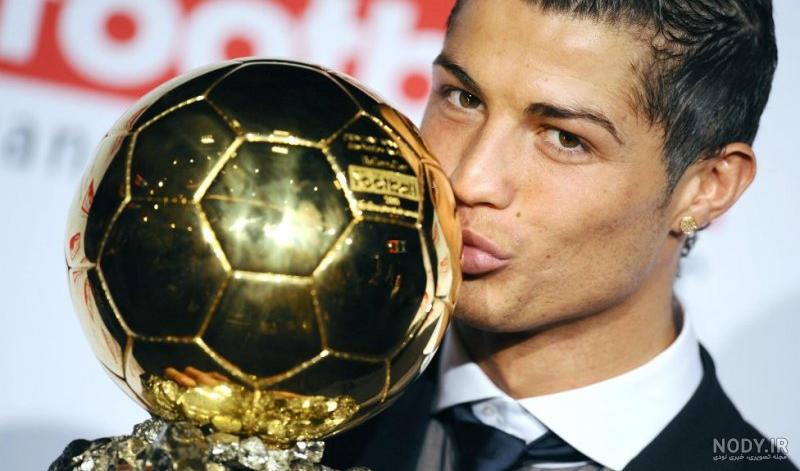 عکس رونالدو با جام جهانی