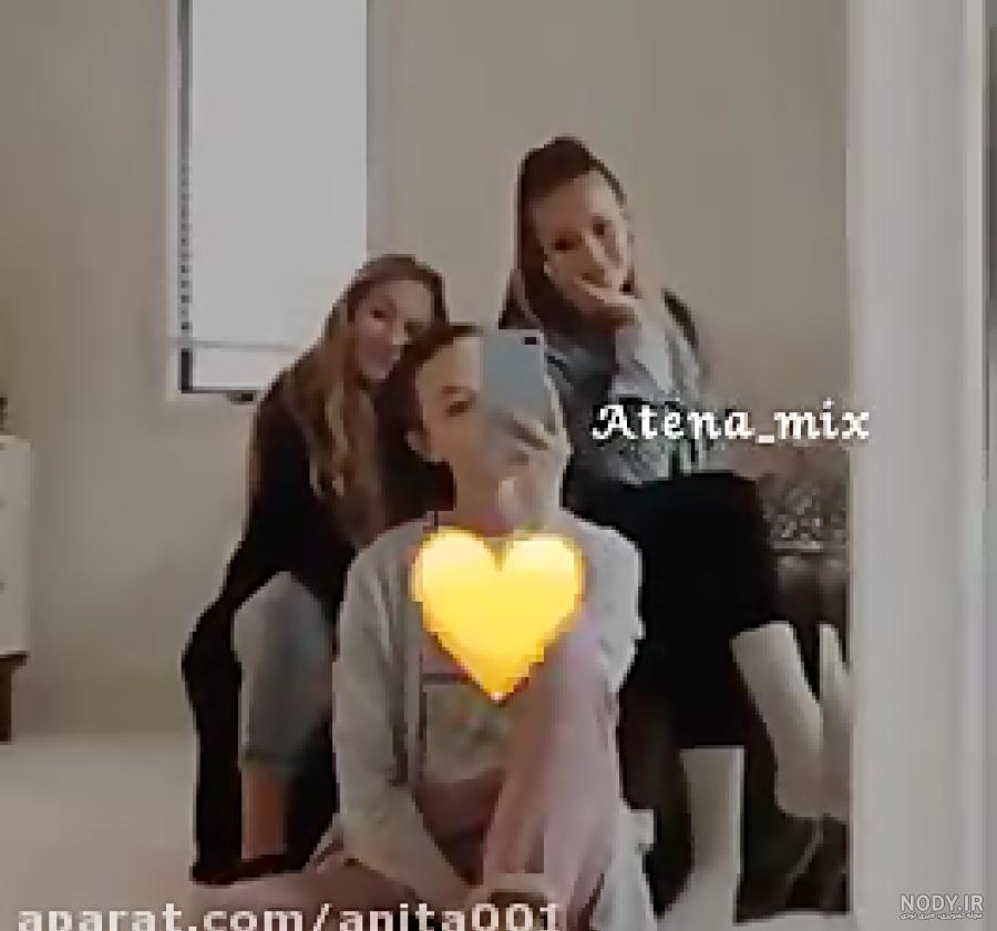 عکس رفیقانه چهار نفره