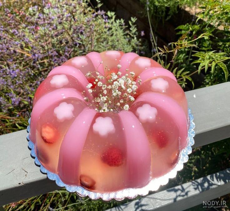 طرز تهیه ژله ویترینی یک دسر معرکه برای پذیرایی از مهمان ها طرز تهیه ژله ویترینی یک دسر معرکه برای پذیرایی از مهمان ها
